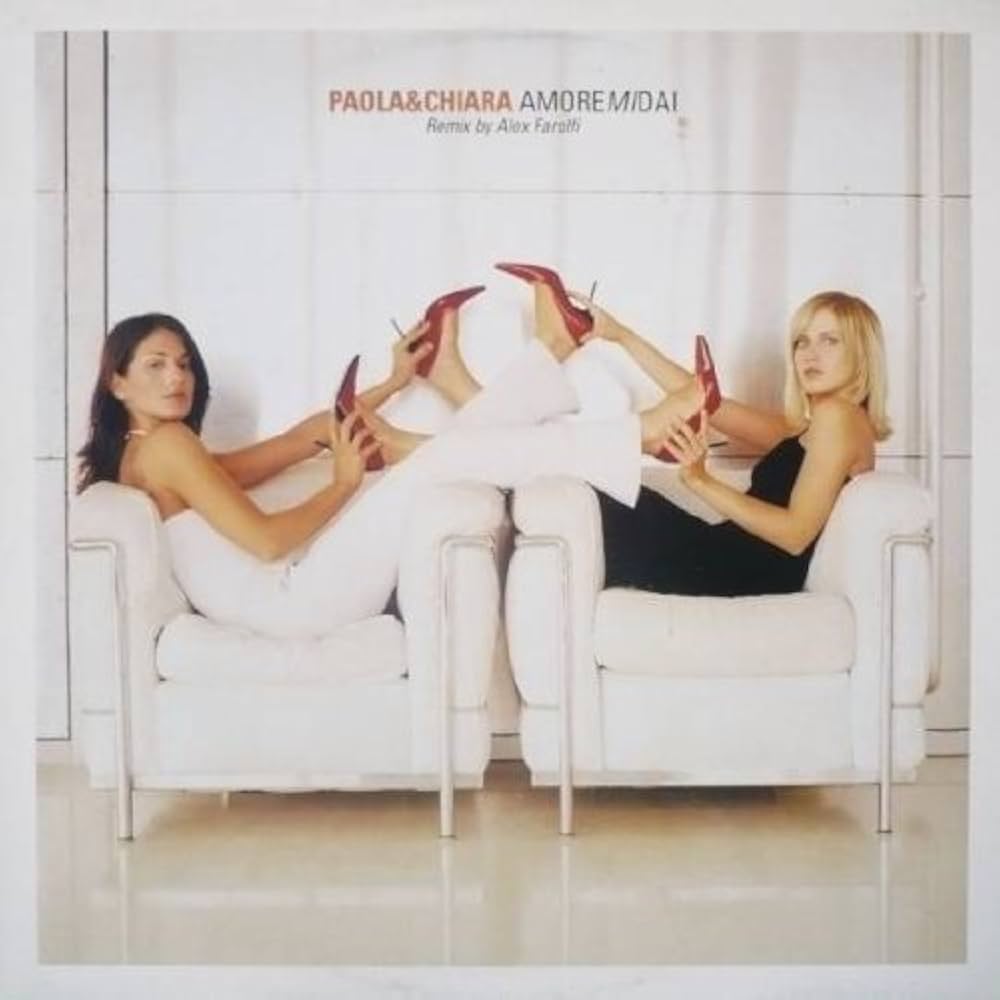 PAOLA & CHIARA, LEVANTE